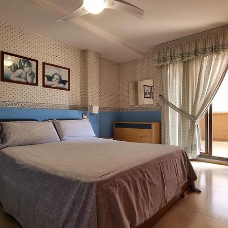 Atico Con Terraza Y 2 Habitaciones En Casco Antiguo Benidorm Ngoại thất bức ảnh