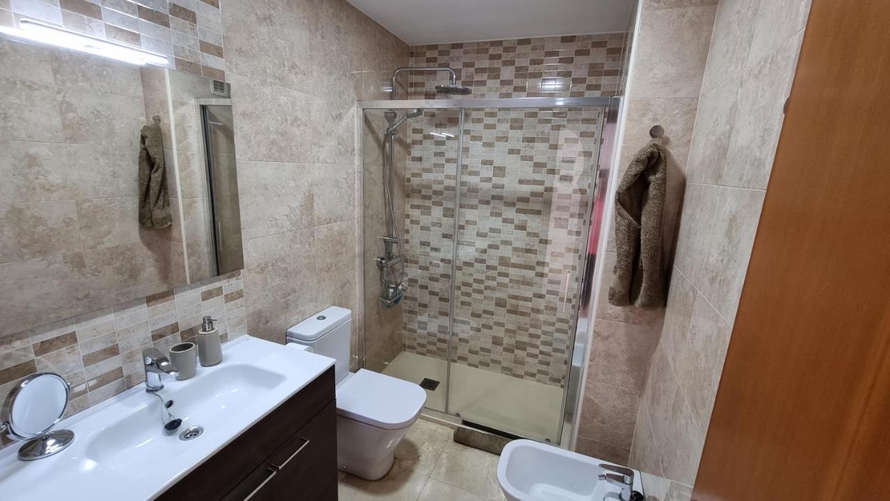 Atico Con Terraza Y 2 Habitaciones En Casco Antiguo Benidorm Ngoại thất bức ảnh