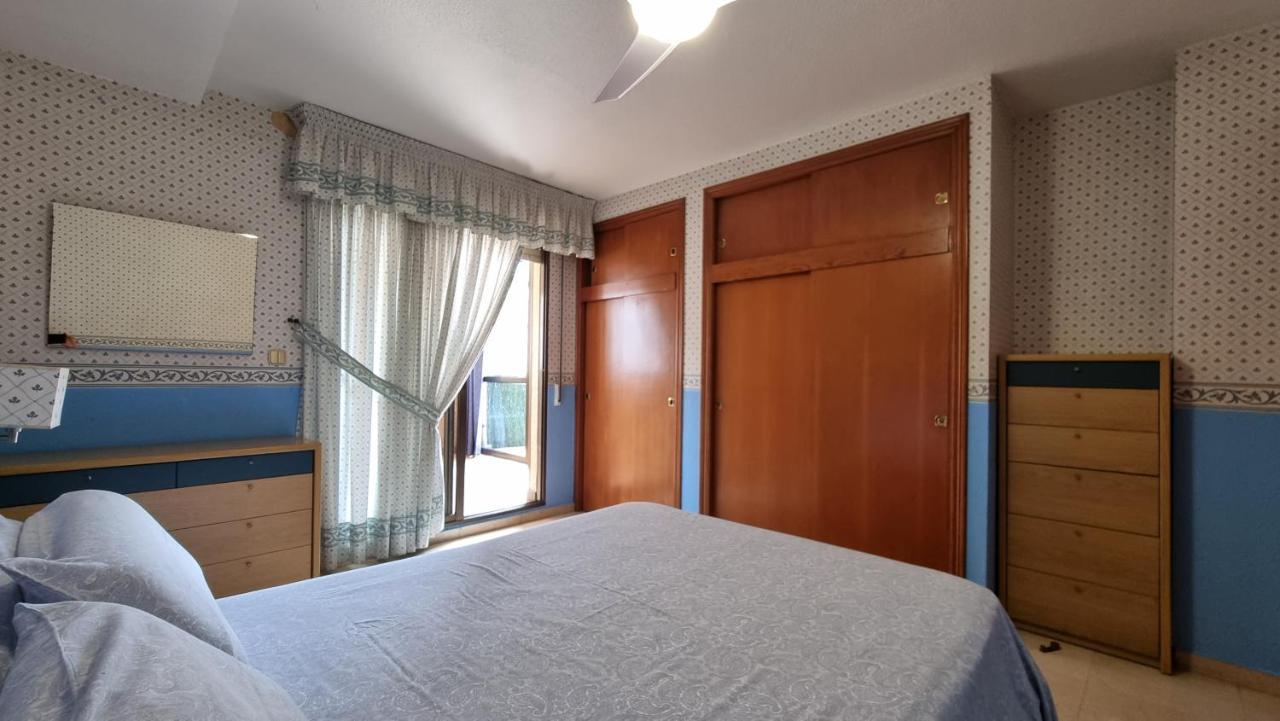 Atico Con Terraza Y 2 Habitaciones En Casco Antiguo Benidorm Ngoại thất bức ảnh