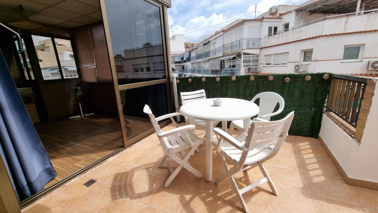 Atico Con Terraza Y 2 Habitaciones En Casco Antiguo Benidorm Ngoại thất bức ảnh